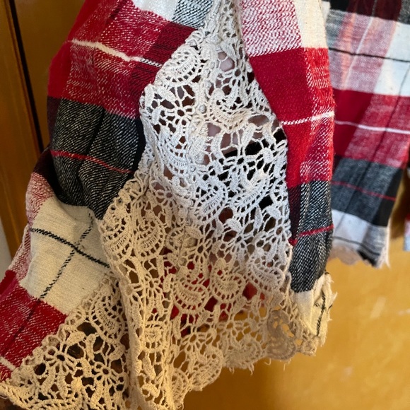 Red Flannel - Picture 2 of 4